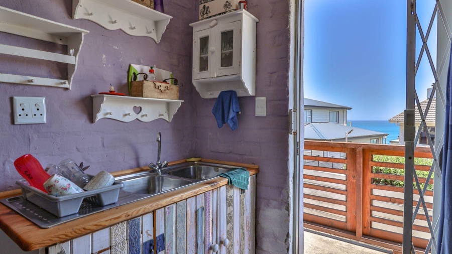 4 Bedroom Property for Sale in De Kelders Western Cape